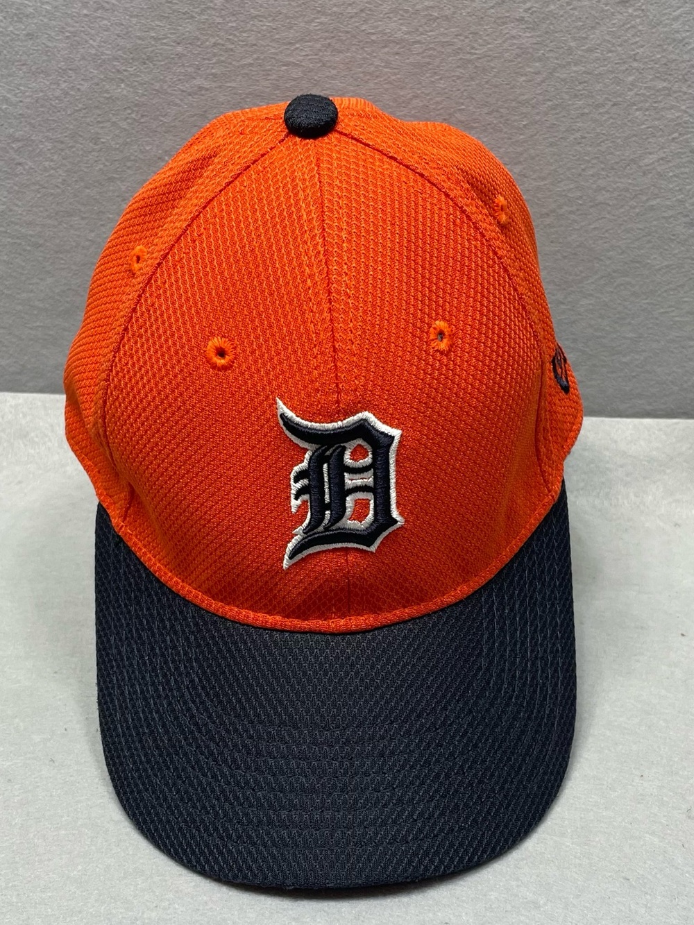 New Era Detroit Tigers 39THIRTY Youth Child Orange Navy Fitted Baseball Hat